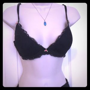 Lovely Lacey black bra